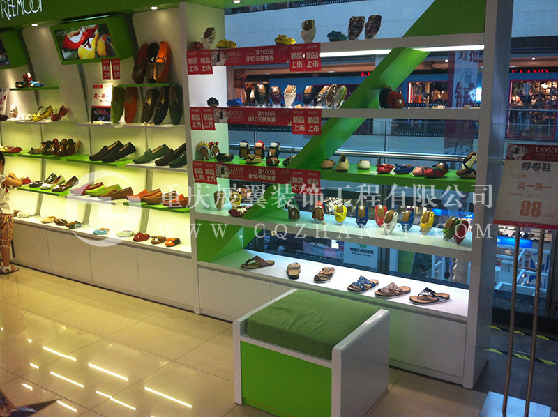 貴州鞋子箱包展櫃7